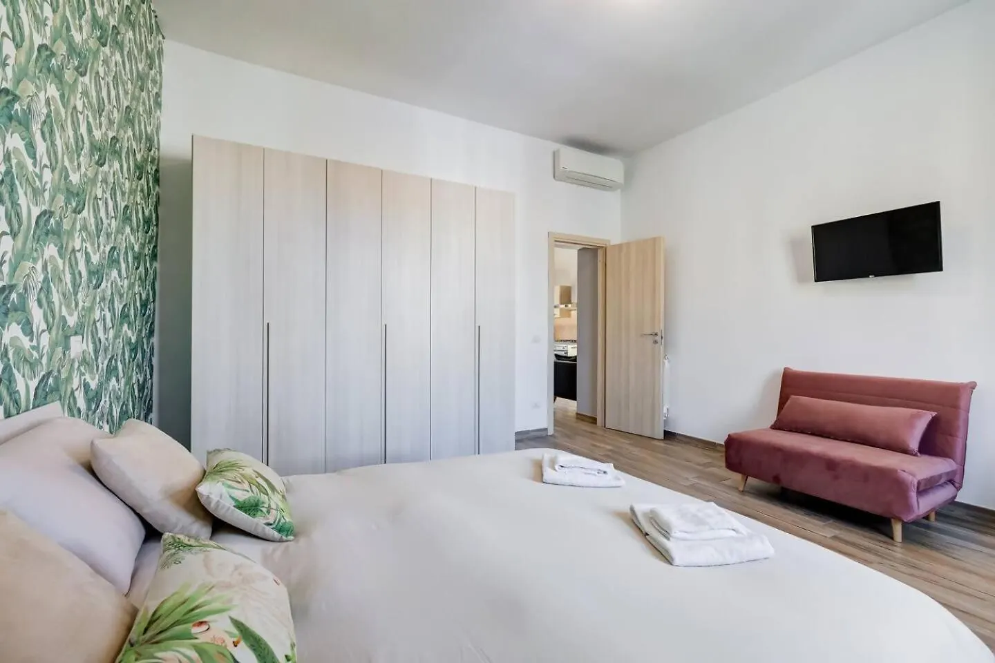 Bright And Spacious 2Bdr Apartment Rome Italy